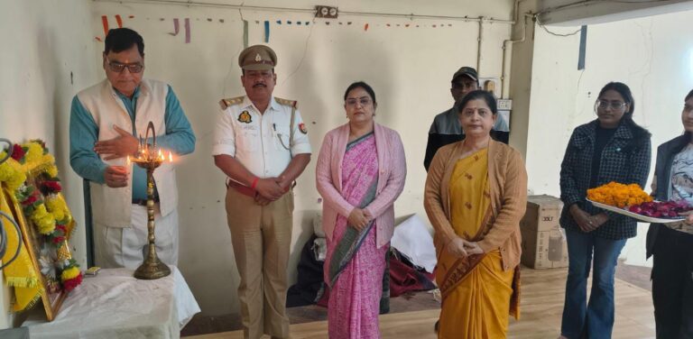 दीनदयाल उपाध्याय गोरखपुर विश्वविद्यालय में सड़क सुरक्षा पर बौद्धिक कार्यक्रम, स्वयंसेवकों ने ली नियम पालन की शपथ