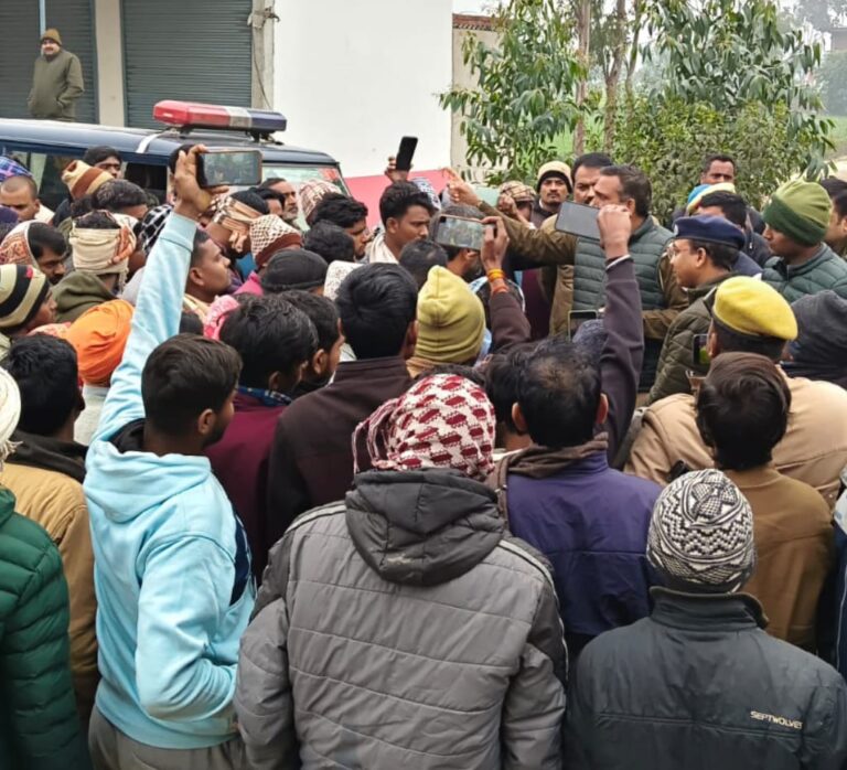 कार्रवाई के आश्वासन के बाद उठी अर्थी: आदित्य चौरसिया अंतिम संस्कार से पहले न्याय की मांग पर अड़े परिजन