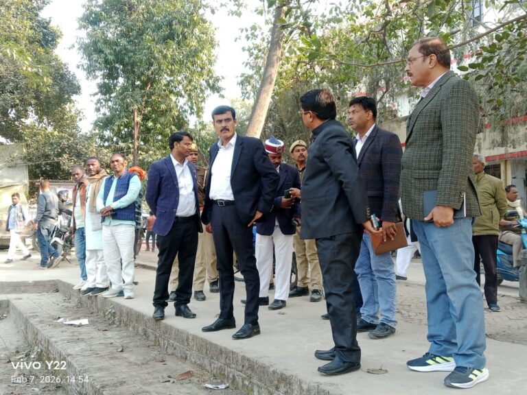 सम्पूर्ण समाधान दिवस में 167 शिकायतें, 12 का मौके पर निस्तारण