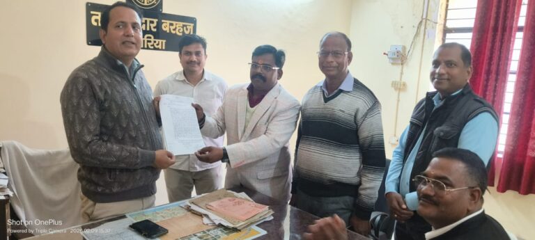 बीएलओ कार्य से शिक्षण प्रभावित, शिक्षकों ने सौंपा ज्ञापन
