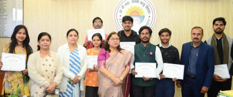 अंतर विश्वविद्यालयीय युवा महोत्सव में गोरखपुर विश्वविद्यालय का शानदार प्रदर्शन