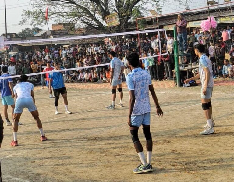 देवरिया: बालपुर खुर्द में राज्य स्तरीय फुटबॉल मुकाबला, कुरुक्षेत्र की जीत