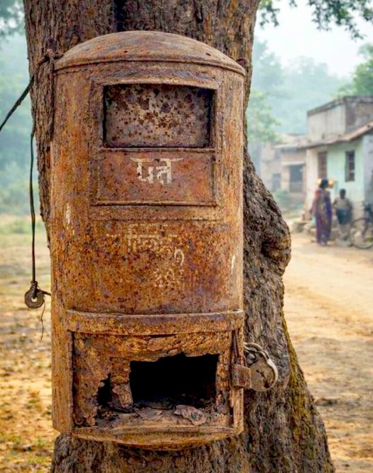 डिजिटल दौर में खोती जा रही चिट्ठियों की खुशबू