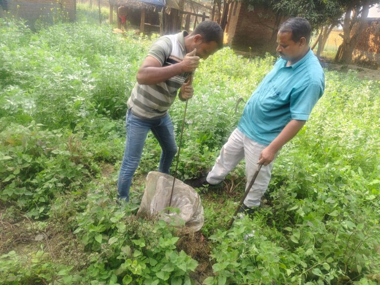 जंगल में छिपी शराब फैक्ट्री पर पुलिस का प्रहार, फरार आरोपियों की तलाश तेज
