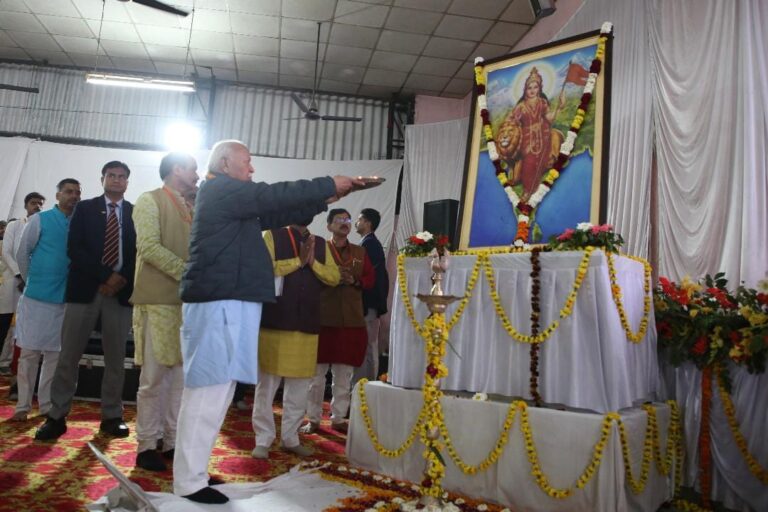 मंदिर, कुआं, श्मशान सबके लिए हों खुले, करियर का अर्थ सेवा और संस्कार: मोहन भागवत