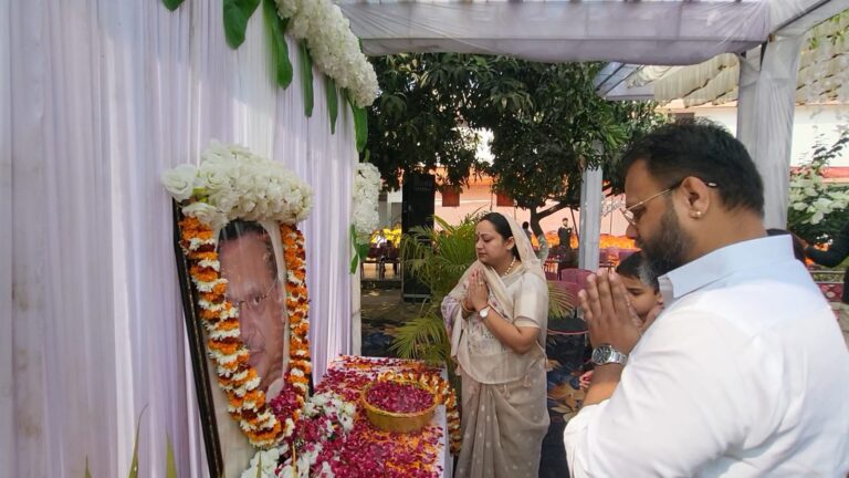 पूर्व विधायक राम प्रसाद जायसवाल की 9वीं पुण्यतिथि पर श्रद्धांजलि सभा, विकास कार्यों को किया याद