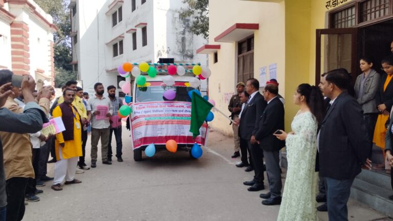 22 फरवरी को बलिया में मेगा विधिक सहायता शिविर, प्रचार वाहन रवाना