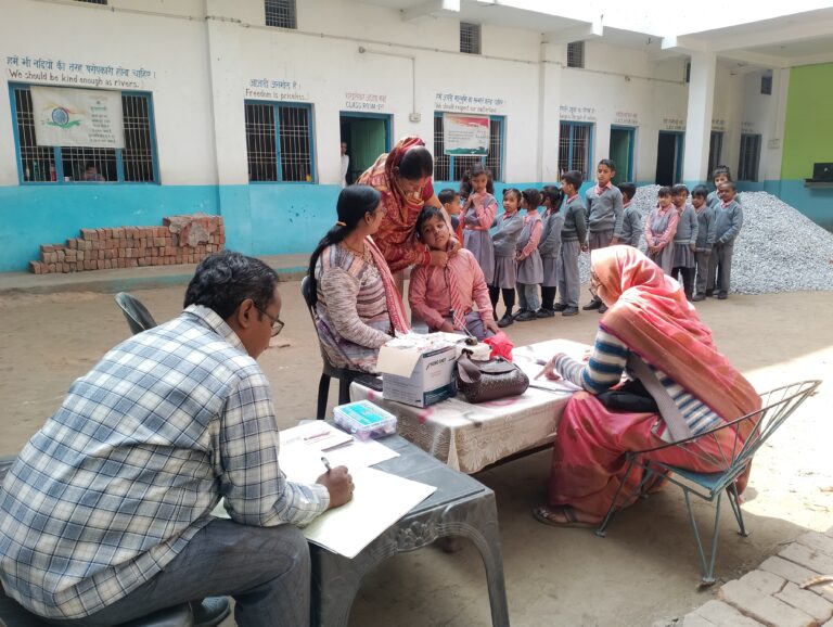 खसरा–रूबेला टीकाकरण अभियान सफल, बच्चों को लगा एमआर टीका