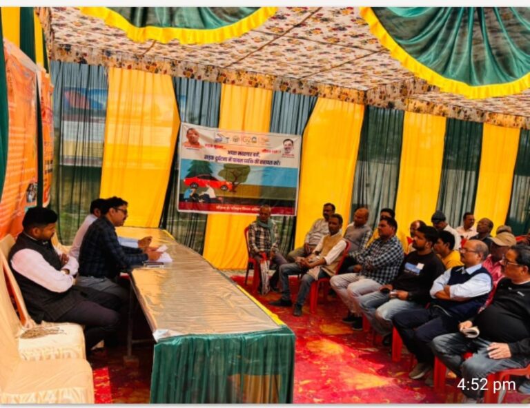 बलिया में परिवहन मेला आयोजित, एकमुश्त कर व्यवस्था पर दी गई जानकारी