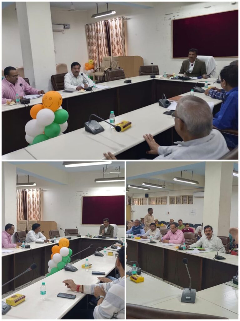 उद्योग बंधु बैठक में डीएम का सख्त संदेश, लंबित ऋण पर होगी कार्रवाई