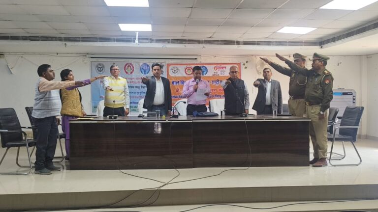 पुलिस लाइन देवरिया में बाल विवाह मुक्त भारत अभियान की समीक्षा बैठक आयोजित