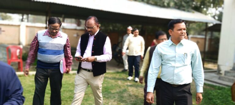 ईवीएम–वीवीपैट स्ट्रांग रूम की सुरक्षा पर डीएम सख्त,मासिक निरीक्षण में व्यवस्थाओं को परखा