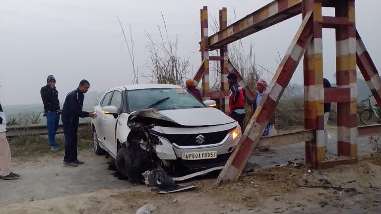 रात में नहीं दिखता स्पीड ब्रेकर, धूल से ढका रिफ्लेक्टर बना हादसों की वजह