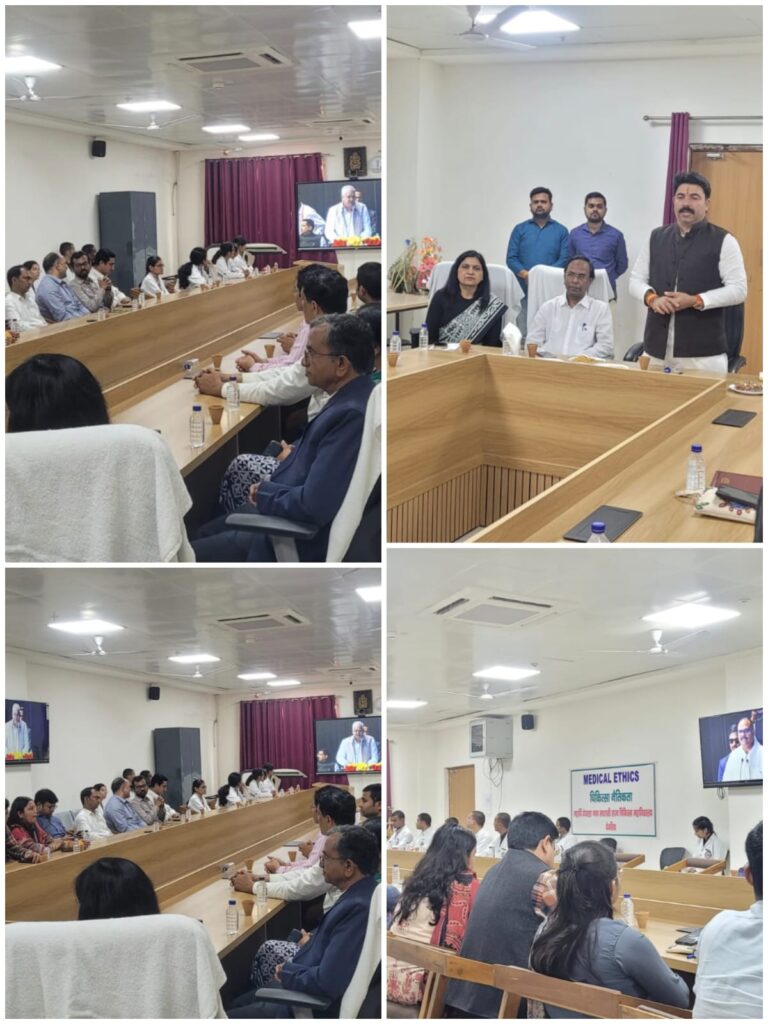 सर्वाइकल कैंसर से बचाव की दिशा में बड़ा कदम, देवरिया में एचपीवी टीकाकरण अभियान शुरू