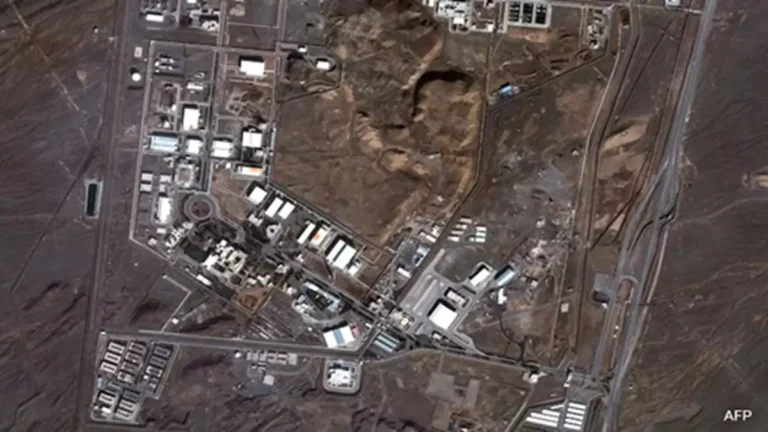 पश्चिम एशिया में बढ़ता तनाव: ईरान का परमाणु ठिकानों पर हमले का दावा, IAEA ने नुकसान से किया इनकार