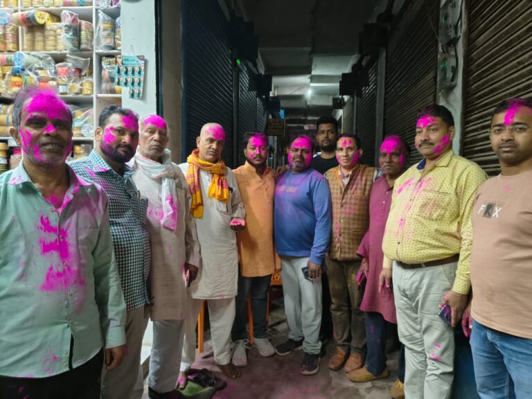सलेमपुर में व्यापारियों का होली मिलन समारोह, प्रेम-सद्भाव का संदेश