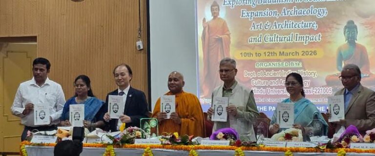 बीएचयू में ‘वैश्विक बुद्ध एवं जातक कथायें’ पुस्तक का विमोचन कोई