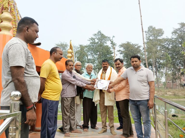 शिकारपुर चौकी प्रभारी अवधेश सिंह को भावभीनी विदाई, फूल-माला और अंगवस्त्र से हुआ सम्मान