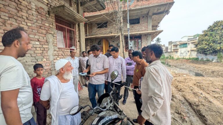 कटहल नाला से हट रहा अतिक्रमण, प्रशासन की चेतावनी के बाद 8 लोगों ने स्वयं हटाया कब्जा