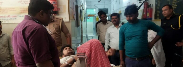 मारपीट मे एक पक्ष से दो और दूसरे पक्ष से एक घायल