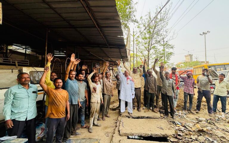 पुराने नाले को तोड़कर बन रहा नाले मे सरकारी धन का हो रहा दुरुपयोग – सुधाकर गुप्त