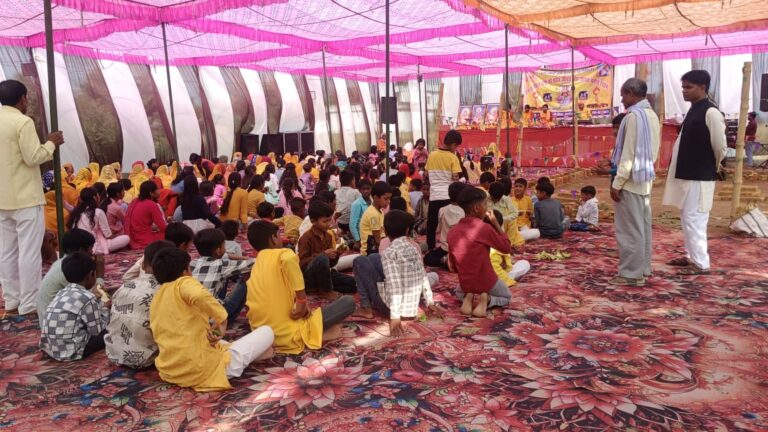 भक्ति और आस्था की गूंज के बीच पंच कुंडीय गायत्री महायज्ञ का भव्य शुभारंभ