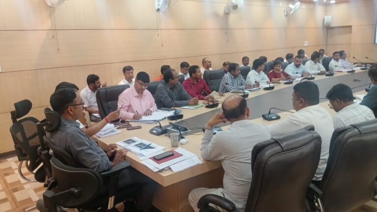 आईजीआरएस और राजस्व वसूली की समीक्षा, समयबद्ध निस्तारण के निर्देश