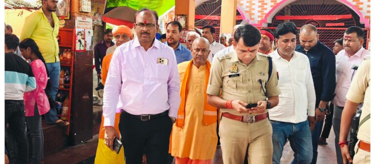 रामनवमी-नवरात्रि को लेकर लेहड़ा मंदिर में तैयारियां तेज, डीएम-एसपी ने लिया व्यवस्थाओं का जायजा