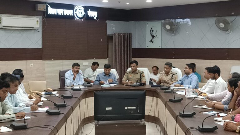 डंपरों की रफ्तार पर लगेगा ब्रेक हादसों पर सख्ती