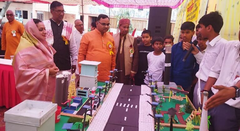हर्षोल्लास के साथ मनाया गया वार्षिकोत्सव, छात्रों ने प्रस्तुत की सांस्कृतिक झलकियां