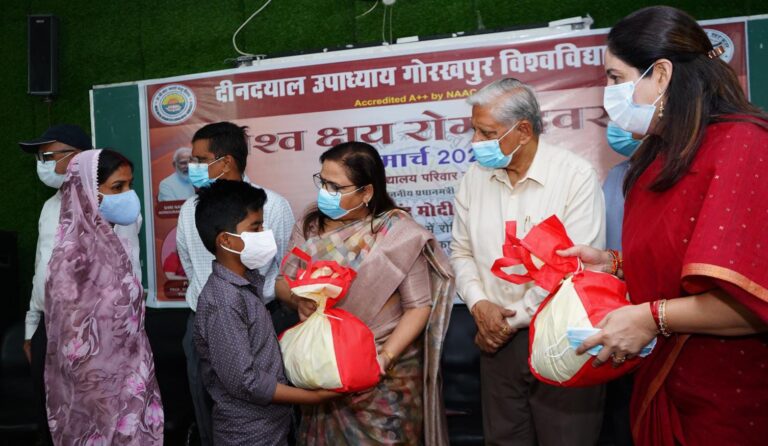 टीबी के खिलाफ डीडीयू की मुहिम: जागरूकता संग पोषण का संबल