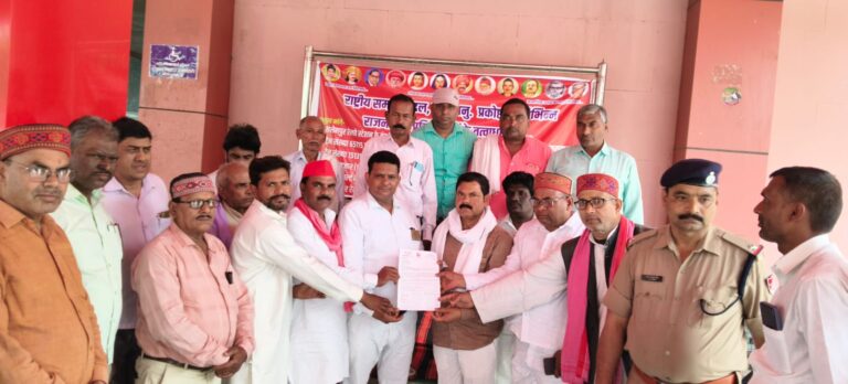 लो-हाइट अंडरपास निर्माण की मांग, विभिन्न संगठनों ने सौंपा ज्ञापन