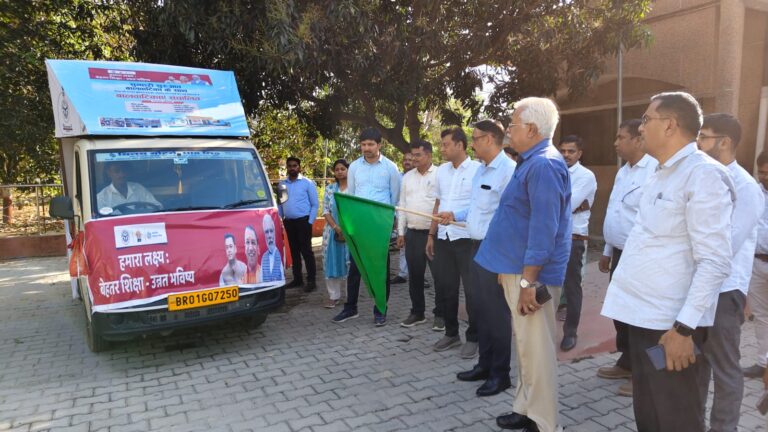 एलईडी प्रचार वाहन संग ‘स्कूल चलो अभियान’ की रैली, नामांकन बढ़ाने को जनजागरण तेज