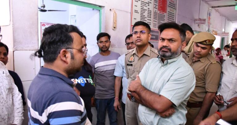 कूड़ा जलाने से उठे धुएं से बच्चों की तबीयत बिगड़ी, स्थिति नियंत्रण में