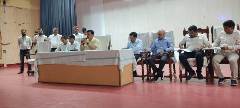 बलिया जनपद में किसानों के हित में चलाए जा रहे फॉर्मर रजिस्ट्री अभियान