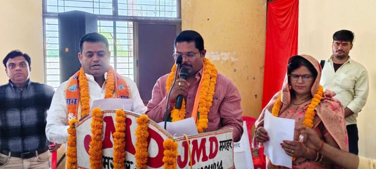 नवमनोनीत सभासदों ने ली शपथ, विकास का लिया संकल्प