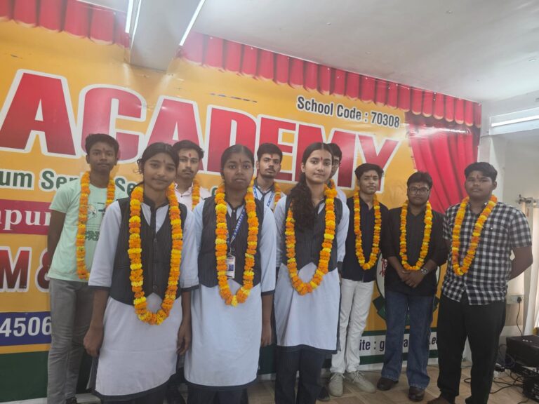 क्षेत्र के संचालित सीबीएसई बोर्ड विद्यालयों ने लहराया परचम, जी एम एकेडमी ने जिले में पाया दूसरा स्थान