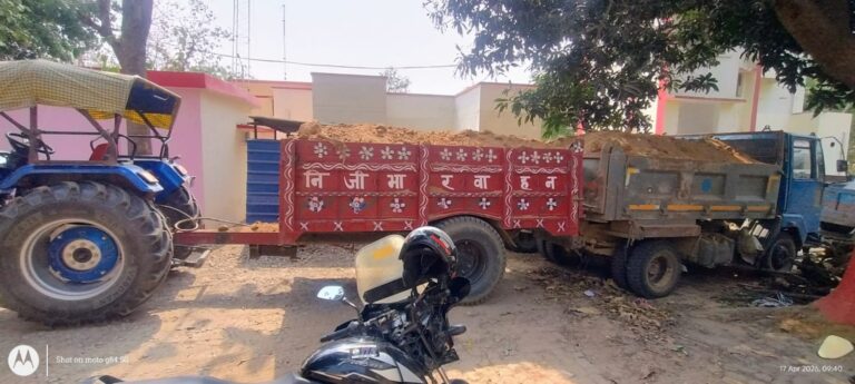अवैध खनन पर सख्ती: घुघली पुलिस की बड़ी कार्रवाई, 2 डंफर व ट्रैक्टर-ट्रॉली स