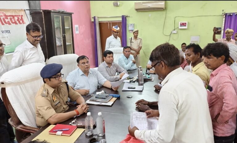 सम्पूर्ण समाधान दिवस में 150 शिकायतों की सुनवाई, 22 का मौके पर निस्तारण