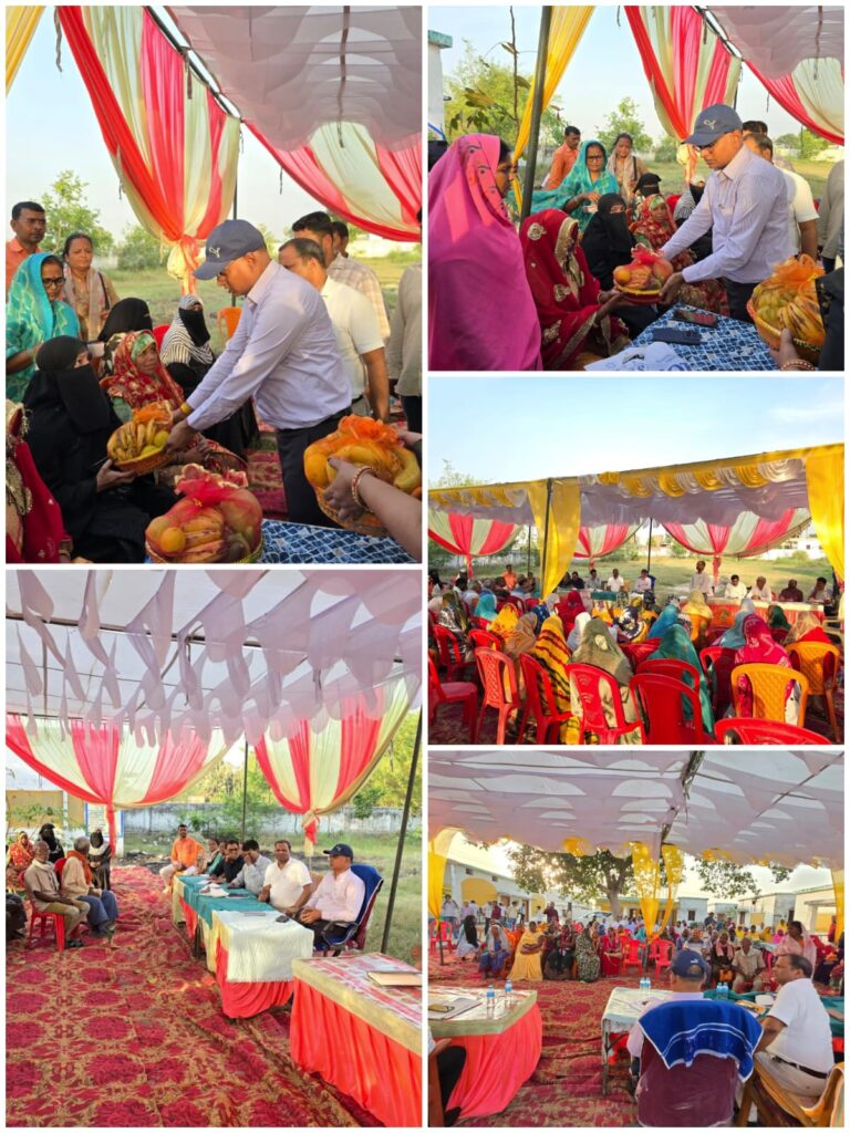 घोसी में जन चौपाल: CDO ने सुनी ग्रामीणों की समस्याएं, जानिए किन योजनाओं का मिला लाभ