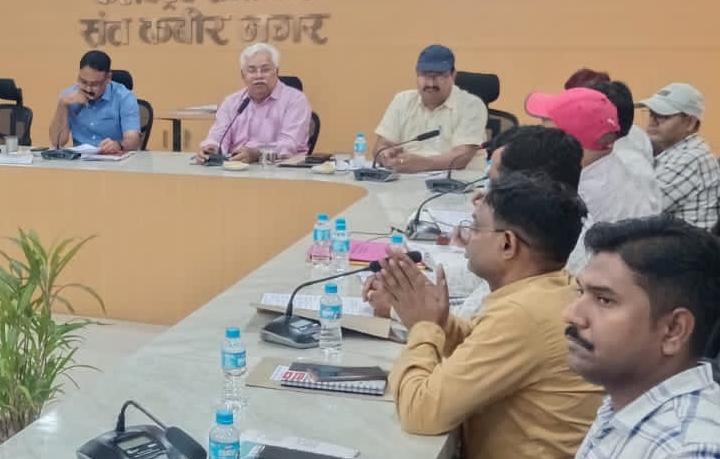 संतकबीरनगर में सड़क सुरक्षा सख्त: ब्लैक स्पॉट पर रम्बल स्ट्रिप अनिवार्य