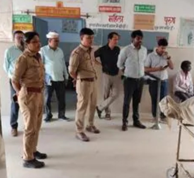 देवरिया में खेत की आग से दर्दनाक हादसा, झोपड़ी जली, दिव्यांग महिला की मौत