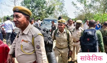 नौदा में वोटिंग के बीच बमबारी: मुर्शिदाबाद में हिंसा से दहशत, कई घायल, सुरक्षा पर उठे सवाल