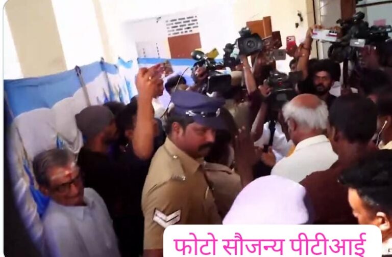 तमिलनाडु विधानसभा चुनाव 2026: सुबह से ही दिखा उत्साह, दिग्गजों और सितारों ने किया मतदान, लोगों से की भागीदारी की अपील