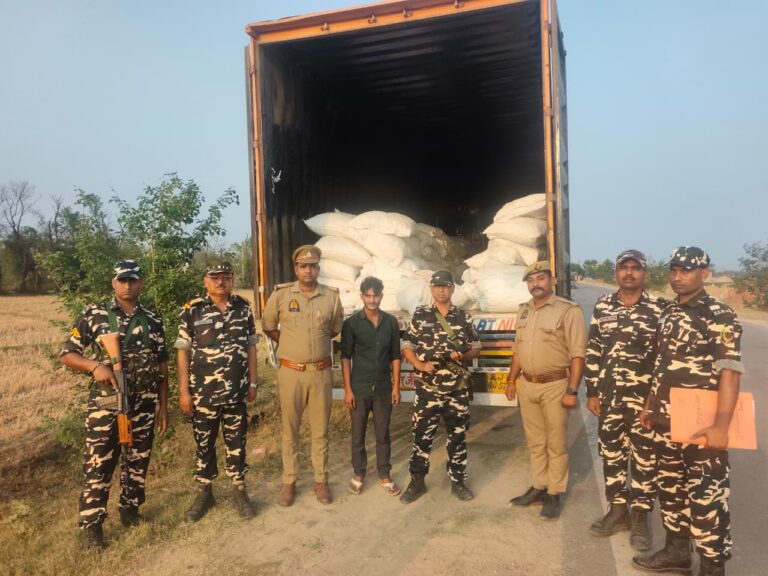 Sonauli Border Smuggling: गुप्त चैंबर से 2570 किलो विदेशी अखरोट बरामद, पुलिस-SSB की बड़ी कार्रवाई