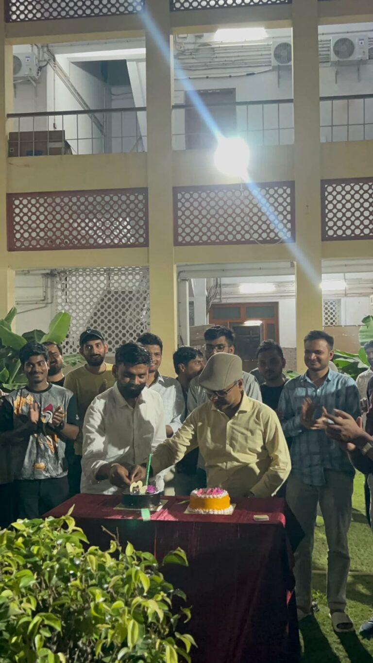 IIT BHU Student Election: पियूष यादव ने रचा इतिहास, रिकॉर्ड जीत से गांव में जश्न