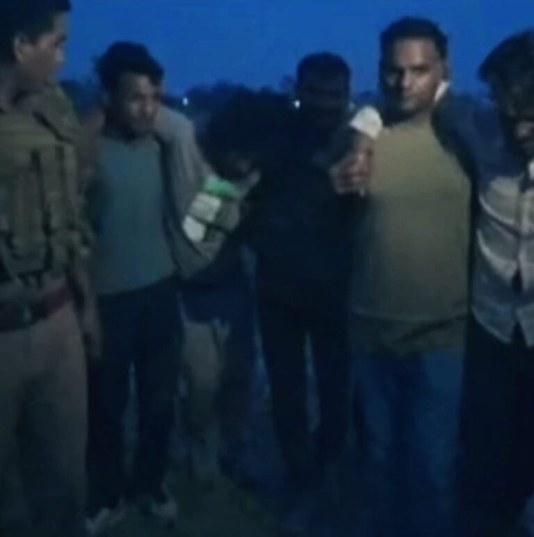 सर्राफा दुकान लूटकांड का खुलासा: मुठभेड़ में पांच आरोपी गिरफ्तार, दो घायल