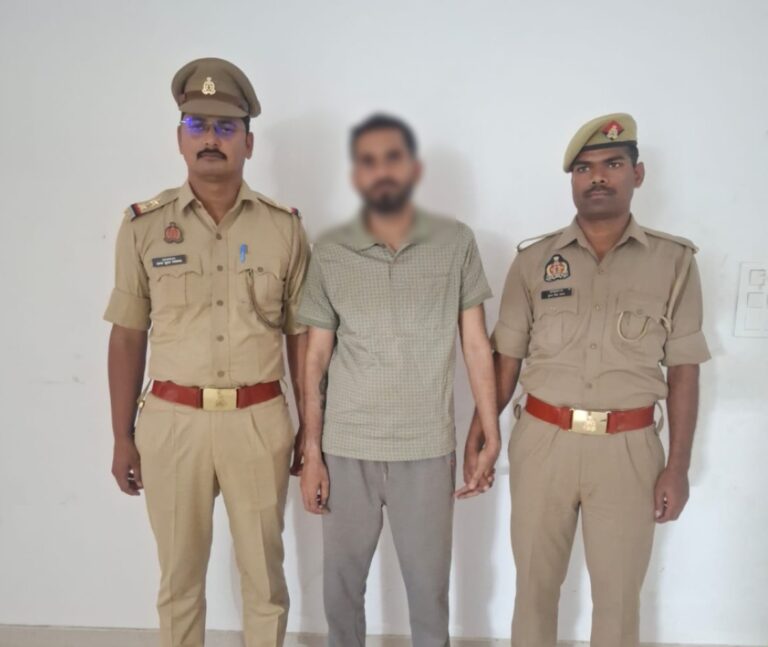 फर्जी एडमिशन लेटर बनाकर ठगी करने वाला अभियुक्त गिरफ्तार