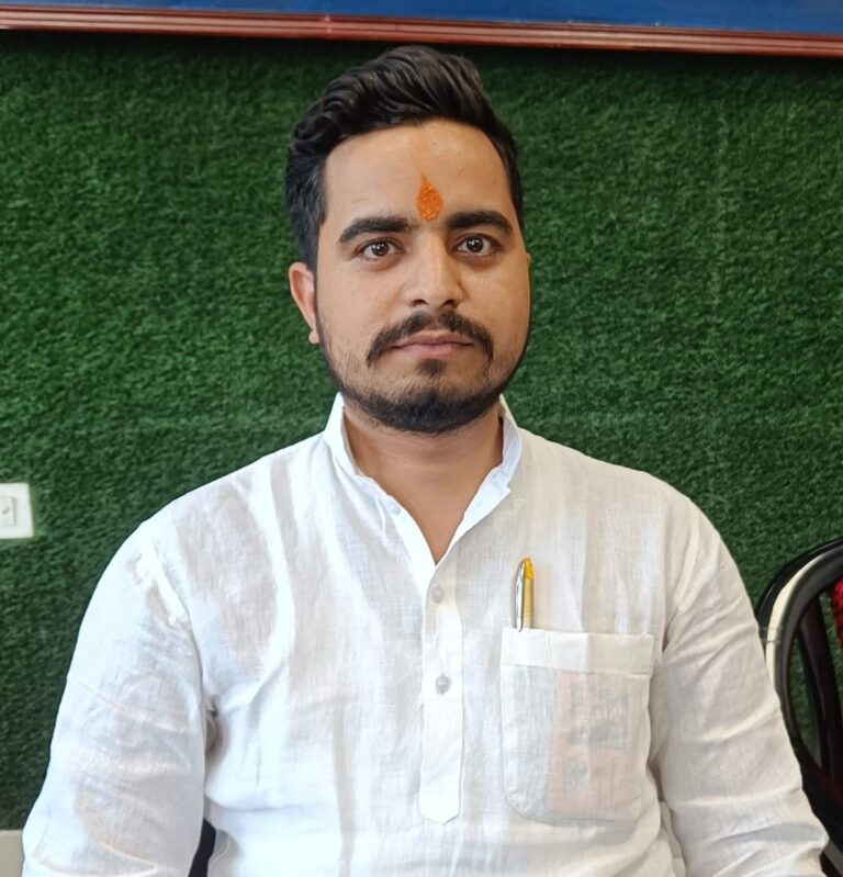 गोरखपुर विश्वविद्यालय में 1192 पेड़ों की कटाई पर सवाल