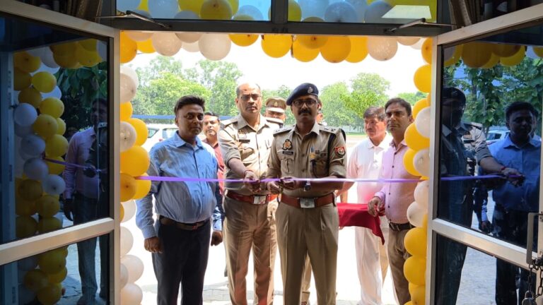 खाकी का ‘महादान’: पुलिस लाइन में उमड़ा सेवा का सैलाब, एसपी और सावित्री हॉस्पिटल के डॉक्टरों ने पेश की मिसाल
